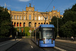 Die Linie 19 nach Pasing vor dem Maximilianeum.