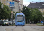 In die Ferne nach Salzburg, Passau oder Nürnberg kommt man von hier besser mit mit Auto.