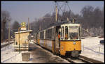 Trambahn Wagen 71 ex Stuttgart auf der Linie 2 hier am 3.2.1993 an der Haltestelle Parkallee in Nordhausen.