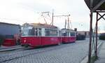 Straßenbahn Plauen__Tw 72 [T57, VEB Gotha 1958; 1964 ex Klingenthal; 1992 ausgemustert] auf Linie 2 am Unteren Bahnhof.__03-02-1990