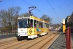 Plauen - PSB/Linie 6 - Tw 216 (ČKD Praha Smichov, Bauj. 1983) in der Pausaer Str., an der Hst. Seumestr., am 19.04.2011