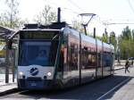 Siemens Combino Zug 402  Augsburg  auf dem weg zur Marie-Juchacz-Strae im Kirchsteigfeld. Aufgenommen 29.04.07