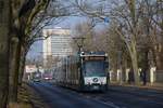 Potsdam, Heinrich-Mann-Allee. Siemens Combino XL #416 als Linie 92 nach Bisamkiez. Die Aufnahme stammt vom 15.02.2018.