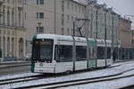 Diese Variobahn  429  fährt am 08.01.2017 auf der Linie 91 zum Bahnhof Rehbrücke.