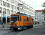 Schienenschleifwagen 303 auf der Platz der Einheit am 13.10.2011.