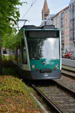 Diese Siemens Combino  411 Bern  steht am 09.05.2015 am Platz der Einheit in Potsdam.