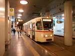 In den Straßenbahntunnel,am Rostocker Hbf,begab ich mich,am 15.Juli 2018,um den Tw 704 zufotografieren,der auf Sonderfahrt durch die Stadt unterwegs war.