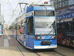 Wagen 674 der Rostocker Straßenbahn mit Linie 1 nach Rügener Str.