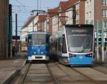 in der Haltestelle Rostock-Steintor trafen sich Tatra-Wagen 710 und 6N02-Wagen 608.Aufgenommen 08.02.2015(Tatra-Fototag)