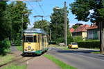 Nachschuss auf den Düwag Tw 43 der Schöneicher Straßenbahn kurz nach dem S-Bahnhof Friedrichshagen bei Berlin.

Friedrichshagen 31.07.2017