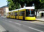 Strausberg: Straenbahnlinie 89 nach S-Bahnhof Strausberg an der Haltestelle Strausberg Lustgarten.(18.6.2013)