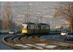 Die Straßenbahn über ihrer Stadt -     GT4-Triebwagen der Stuttgarter Linie 15 auf der Pischekstraße.