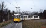 Mit einem Zug nach Heumaden verläßt ein Zug der Linie 15 die Endhaltestelle Freiberg.