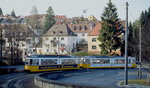 GT4 447 und ein weiterer GT4 haben Anfang der 1990er Jahre die Haltestelle Lindpaintnerstraße verlassen und fahren hinauf zum Botnanger Sattel