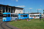 Straßenbahn in der Schleife vor dem Würzburger Hauptbahnhof am 8.