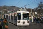 Würzburger Straßenbahn fährt vom Hautpbahnhof ab.