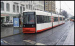 Straßenbahn WAgen 3037 noch ohne Reklame am 5.3.1995 am Hauptbahnhof in Bremen.