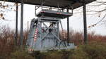 Auch die meterspurige Straßenbahn Oelsnitz - Hohenstein-Ernstthal besaß eine Turmwagen.
Selbiger steht unter einem Dach geschützt  vor dem Bahnhof Hohenstein-Ernstthal 
04.09.2022, 06:56 Uhr.