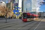 VGF Bombardier Flexity Classic S-Wagen 230 am 30.11.19 am Willy Brandt Platz in Frankfurt am Main 