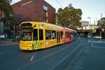 VGF Bombardier Flexity Classic S-Wagen 270 mit neuer Tabaluga Werbung am 16.10.12 in Frankfurt am Main Ostbahnhof 