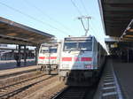 146 551-7 mit einem IC in Richtung Dresden und 146 568-1 mit einem IC in Richtung Köln stehen am 21.