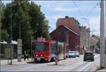 Tatra mit Niederflur-Mittelteile -    2004 war Cottbus der erste Stadt in Deutschland bei der alle Straßenbahnen einen Niederfluranteil hatten.