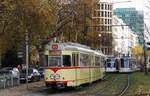 Auf seiner kleinen Rundfahrt durch die Düsseldorfer Innenstadt zur Ausstellung  125 Jahre Rheinbahn  erreicht der K66 2269 am 06.11.2021 den Graf-Adolf-Platz