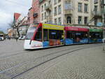 Um die Ecke kam,am 25.April 2023,in Erfurt der Tw 715.
