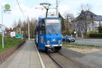 Ein Tatra KT4D Zug in Görlitz, der gleich in das ,,Wendedreieck'' an der Endstelle Biesnitz/Landeskrone einfährt.