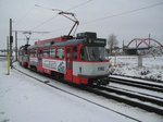 Am 31.01.2005 war ein Tatra-Großzug der Halleschen Verkehrs AG, unter Führung von T4D-C 1182 unterwegs auf Linie 5 von Heide nach Bad Dürrenberg.