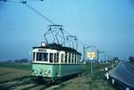 END Straßenbahn Esslingen-Nellingen-Denkendorf__Die aber auch nach Scharnhausen und Neuhausen fuhr.__Tw 8 nach Neuhausen verläßt Nellingen Richtung Scharnhausen.__20-04-1976