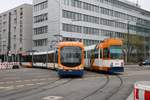 RNV Bombardier Variobahn 4143 (RNV6) und Düwag M8C (modernisiert) Wagen 3252 am 15.12.18 in Heidelberg Hbf 