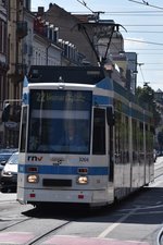 HEIDELBERG, 13.08.2016, Wagen 3266 als Straßenbahnlinie 22 bei der Einfahrt in die End-Haltestelle Bismarckplatz