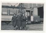 Meine (heute 95jährige) Mutter im Kriegswinter 1941/42 als Schaffnerin in Lübeck