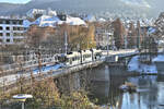 Am 12.12.2022 um 13.18 Uhr hielt ich diesen Trambahn Zug der Linie 1 nach Lobeda West auf der Paradiesbrücke in Jena im Bild fest.