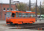 Tatra Wagen T6A2(551)aus dem Baujahr1990 von CKD Praha-Smichov stand am 11.11.2022 ganz alleine auf dem Betriebshof der Rostocker Straßenbahn AG