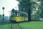 Ulm 08-09-1973_End-Schleife Linie 1 im Park nahe Donauhalle mit Tw 2 (GRW4; ME 1958) + Bw (ex SSB Reihe 1300)
