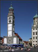 Sonniger Tag in Augsburg - 

... und die Straßenbahn ist auch mit dabei. Rathausmarkt mit Perlachturm. 

26.05.2012 (M)