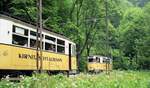 Kirnitzschtalbahn__Begegnung von Tw 5 und 6 an der einzigen Ausweiche auf freier Strecke.__11-05-1990