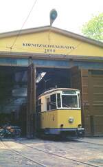 Kirnitzschtalbahn__Tw 4 [T2,Gotha 1943; ex Lockwitztalbahn] in der Wagenhalle in Bad Schandau.__11-05-1990
