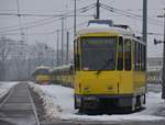 03.02.2017, Berlin, Betriebshof Lichtenberg. Die Abgestellte Berliner KT4DM Straßenbahnen warten auf eine bessere Zukunft.