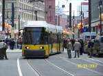 GT6ZN-Triebzug 2026 verlsst die neue Endhaltestelle S+U Alexanderplatz/Dircksenstr.