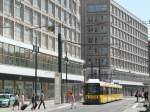 Straenbahn am Alexanderplatz vor dem Berolinahaus.