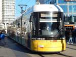 Flexity Nr. 8012 der BVG in Berlin am 31.10.2018