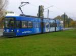 Berlin: Straenbahnlinie M17 nach S-Bahnhof Schneweide an der Haltestelle Falkenberg.