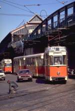 BVB 1990,zwei Reko Strassenbahnzüge in der Schönhauser Allee(Archiv P.Walter)