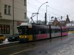 Berlin: Straenbahnlinie M17 nach Hohenschnhausen Gehrenseestrae am S-Bahnhof Schneweide.(14.2.2010)