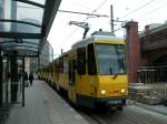 Berlin BVG SL M4 (KT4Dt 7081) Mitte, S-Bf Hackescher Markt am 27. Februar 2012.