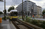 Berlin BVG SL 20 (GT6 99ZR 2037) Friedrichshain, Warschauer Straße / Revaler Straße im Juli 2004. - Scan eines Diapositivs. Film: Kodak ED 3. Kamera: Leica CL.