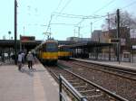 Berlin BVG SL M4 (KT4Dt 70xx) S-Bf Greifswalder Straße am 6. April 2009.